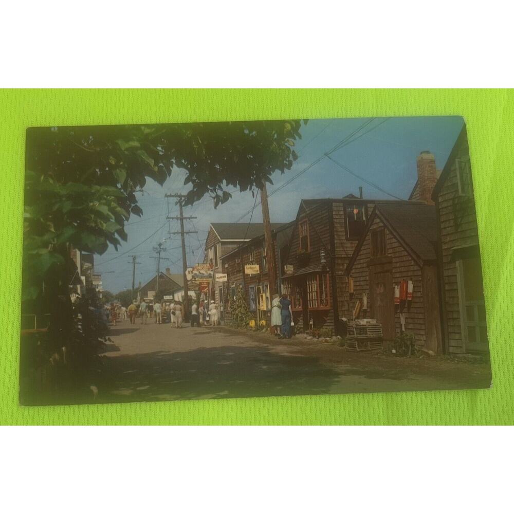 Postcard - Entrance To Bearskin Neck,‎ Rockport, MA. Unposted